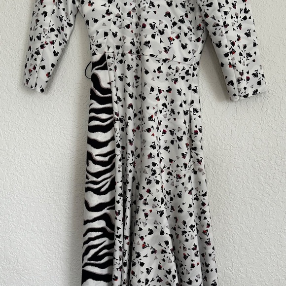 Dress - Picture 9 of 10